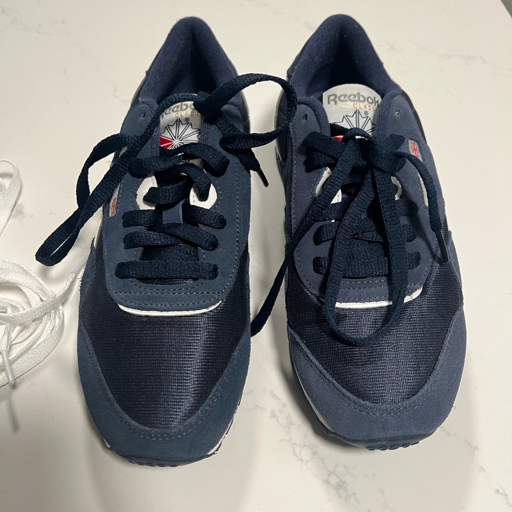 Women’s Reebok Classic Nylon SP Sneaker (NEVER WORN)